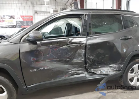 2021 Jeep Compass Latitude 4X4 from USA, damaged, VIN 3C4NJDBB8MT587839